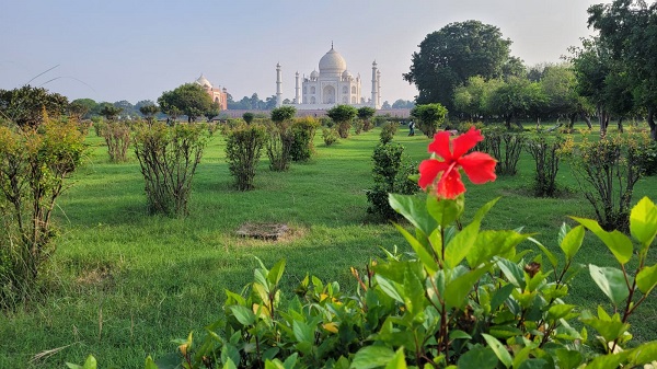 Vista del Taj Mahal desde el jardín de Mehtab